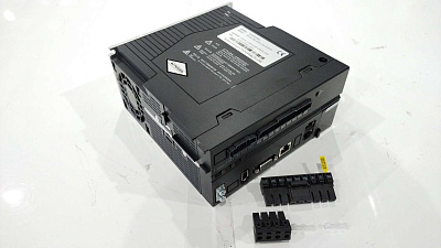  SV630NT8R4I (21131017) 3PH AC 380-440V 5.6A 50/60Hz  NG3021L